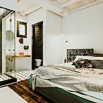 Maregold Mykonos Micro-boutique Suites, Adults Only Ελιά
