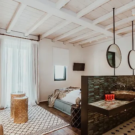 Maregold Mykonos Micro-boutique Suites, Adults Only לינה וארוחת בוקר Elia (Mykonos)