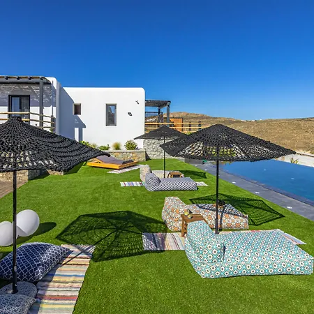 Oda ve Kahvaltı Maregold Mykonos Micro-boutique Suites, Adults Only 4*