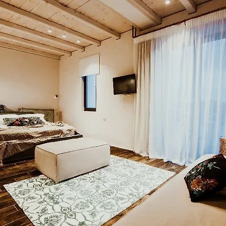 Oda ve Kahvaltı Maregold Mykonos Micro-boutique Suites, Adults Only