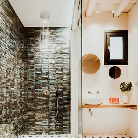 Oda ve Kahvaltı Maregold Mykonos Micro-boutique Suites, Adults Only